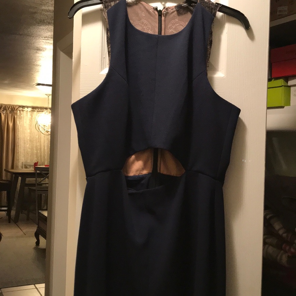 Dress - Picture 5 of 5